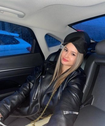 😘💋
У меня есть большой опыт и я готова удовлетворить все твои желания. Независимо от того, что ты ищешь - ласки, массаж или более активное времяпровождение, я обладаю всеми навыками и способностями, чтобы позаботиться о тебе. ✨💕
Мои фото полностью соответствуют действительности, и я всегда выгляжу также привлекательно и соблазнительно, как на них. У меня только положительные отзывы от моих предыдущих клиентов, и я горжусь своей репутацией. Ты останешься доволен! 😉🔥
Я живу в Москве и готова принять тебя всегда - днем или ночью. Позволь мне стать твоей фантазией, твоим удовольствием и твоим источником наслаждения. Сделай свою жизнь ярче, встретившись со мной. С нетерпением жду нашей встречи! 🌹✨🔥 Екатерина
